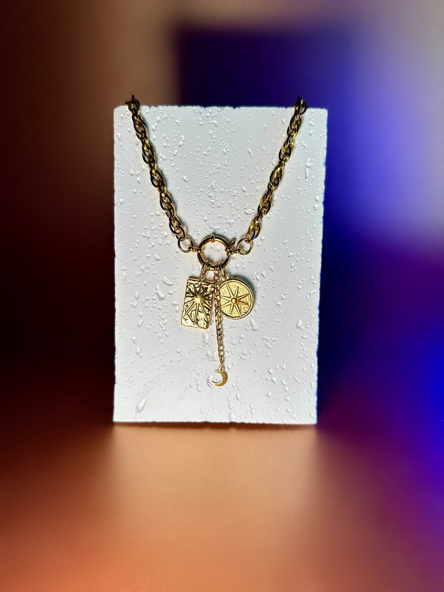 Collier NYX