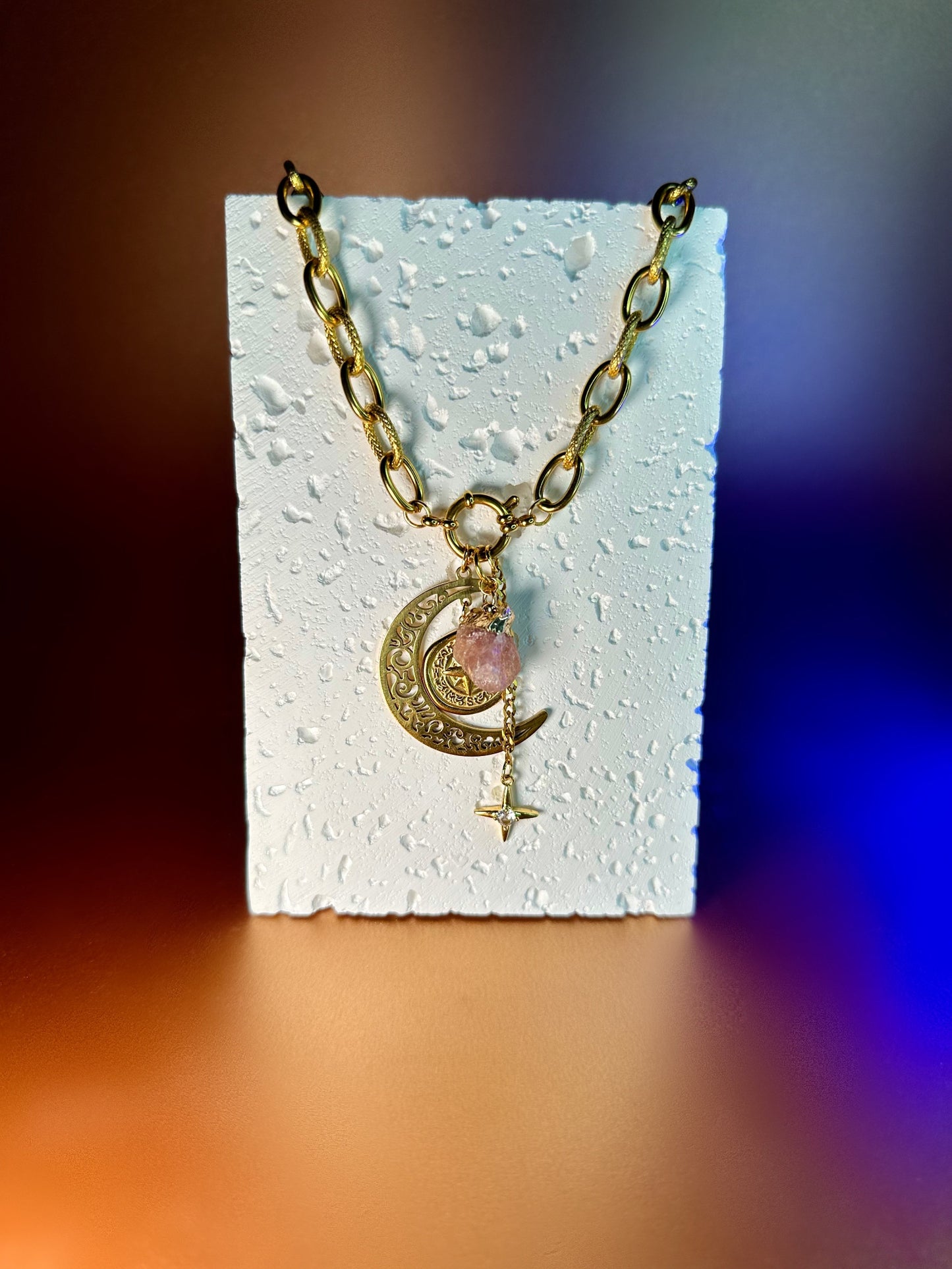 Collier THEIA