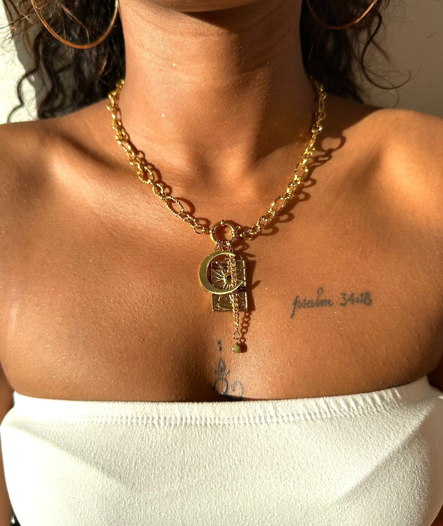 Collier ISIS